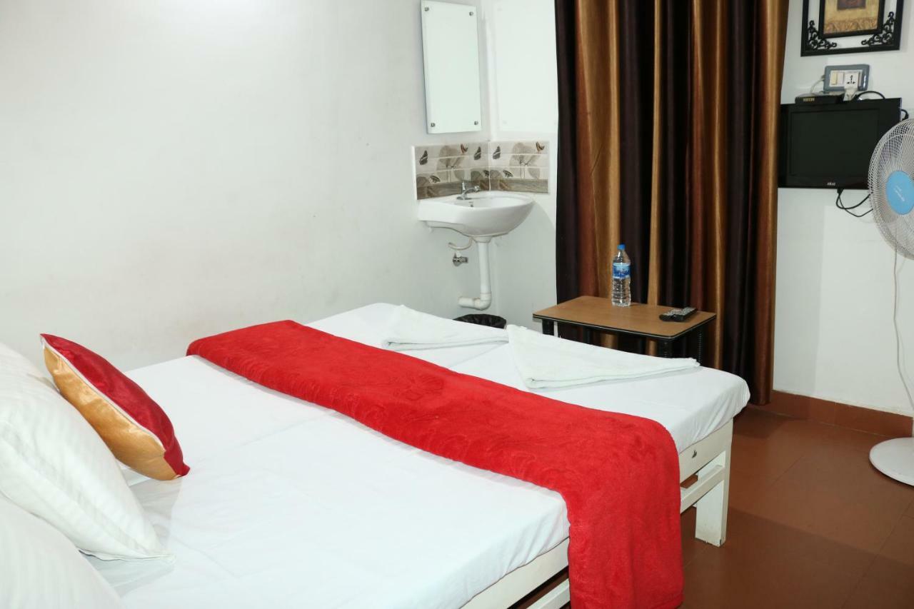 Marayoor Holidays Maraiyur Екстер'єр фото