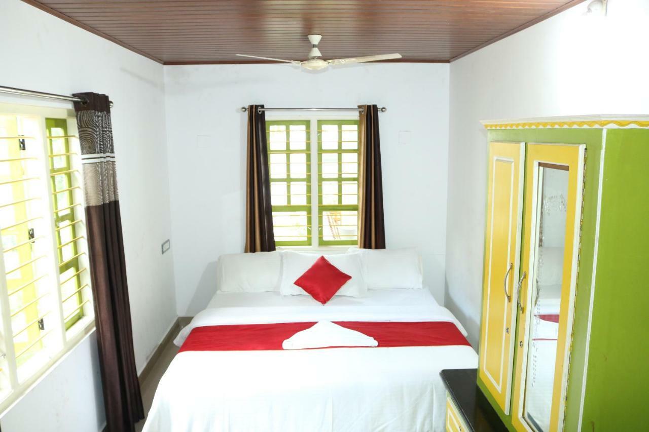 Marayoor Holidays Maraiyur Екстер'єр фото