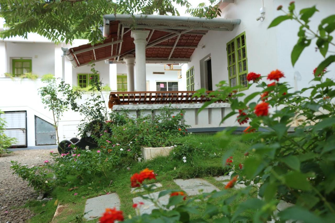 Marayoor Holidays Maraiyur Екстер'єр фото